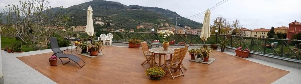 Casa Papaveri Rossi Финале Лигуре Экстерьер фото